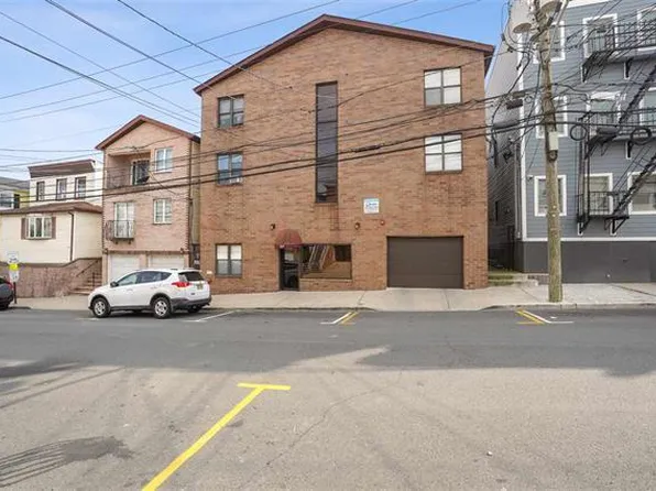 327 71st St APT 1C, Guttenberg, NJ 07093