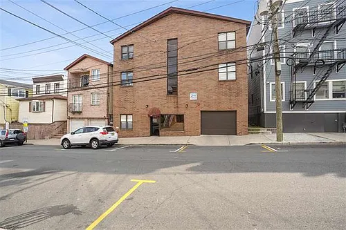 327 71st St #1C Photo 1 327 71st St #1C Photo 1