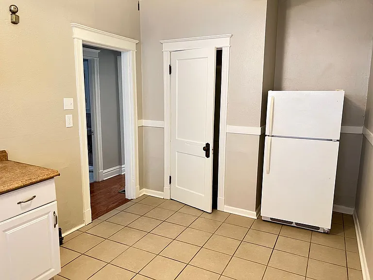 3165 Roger Pl #1N — Photo 15