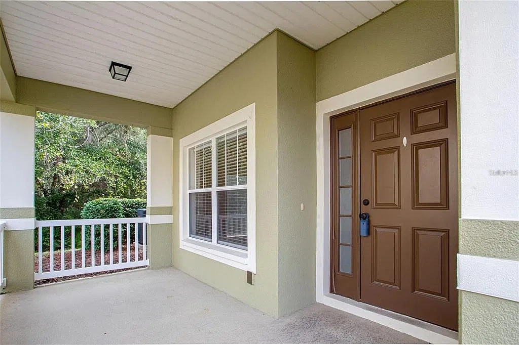 3 bed, 2.5 bath, 2086 sqft, $2,425 — Photo 3
