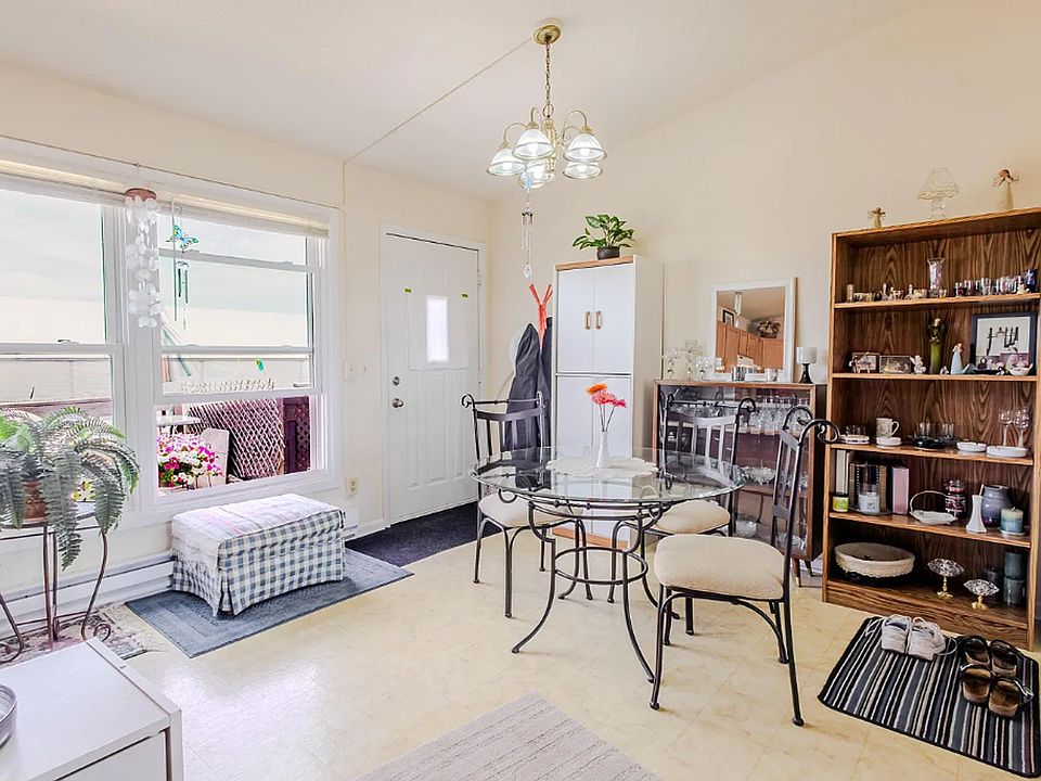 1st image of 2406 Hill Ave #3