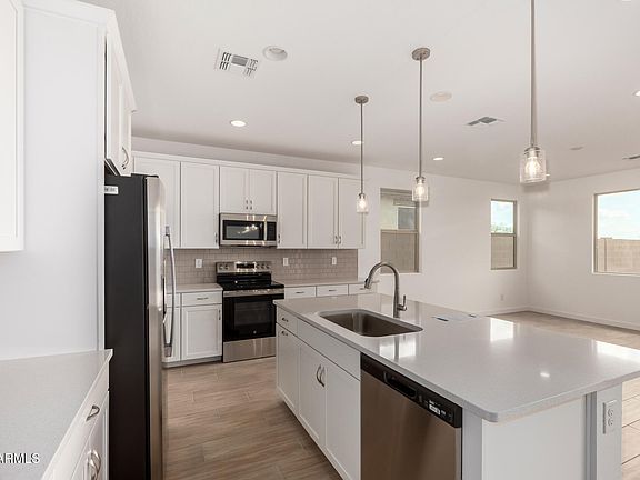 5th image of 18689 E HELIAN Drive