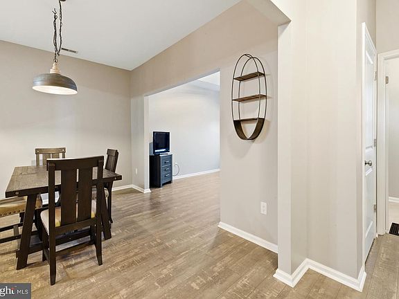 2nd image of 206 Raphael Ct