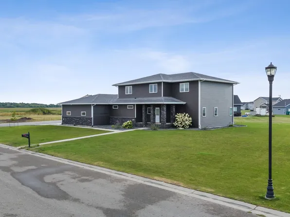 530 Piper St, Kindred, ND 58051
