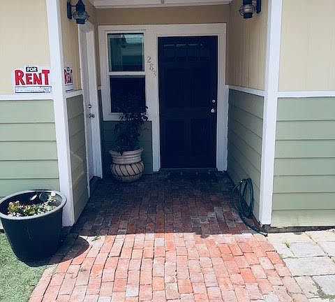 2nd image of 283 Daisy Ave