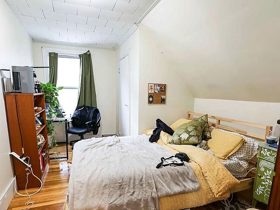4th image of 54 Brainerd Rd #3