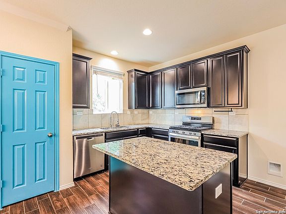 4th image of 13903 LAUREL BR