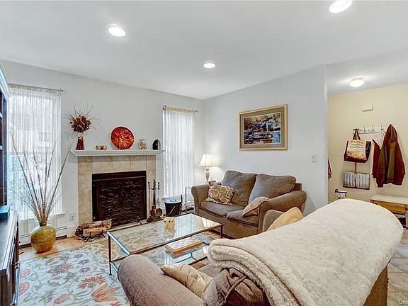 2nd image of 47 Woodland Trl