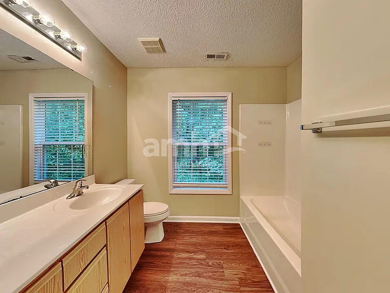 803 Woodgreen Dr — Photo 13