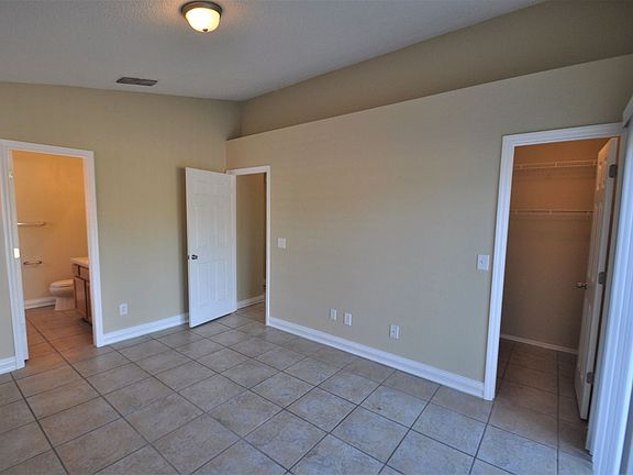 5th image of 504 Southern Charm Dr