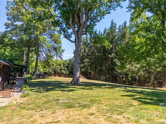 3rd image of 47 Johnson Dr