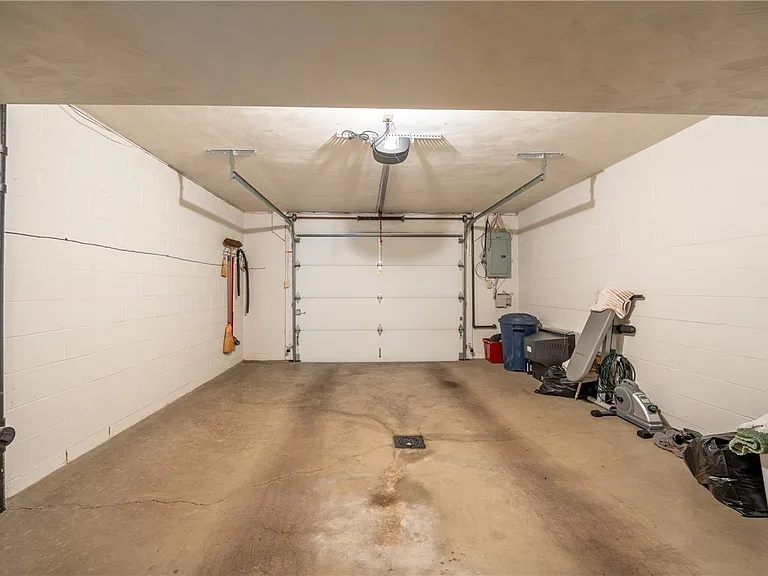 614 Topper Way — Photo 2