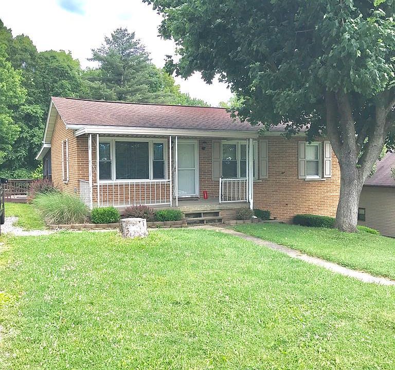 1st image of 207 Lakeview Dr