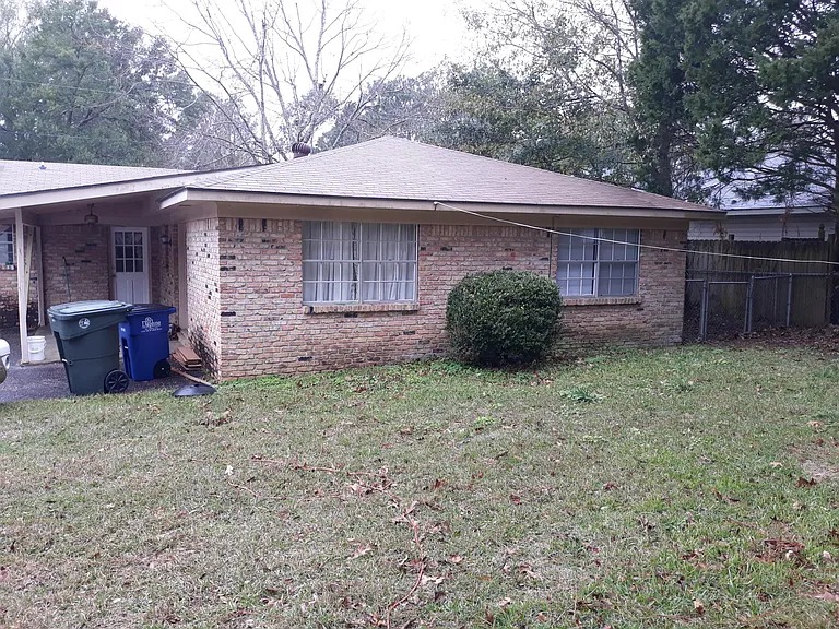 115 Sandlewood Cir N — Photo 7