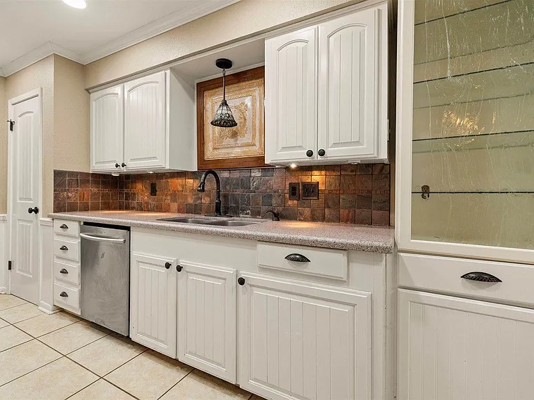 809 David Dr — Photo 7