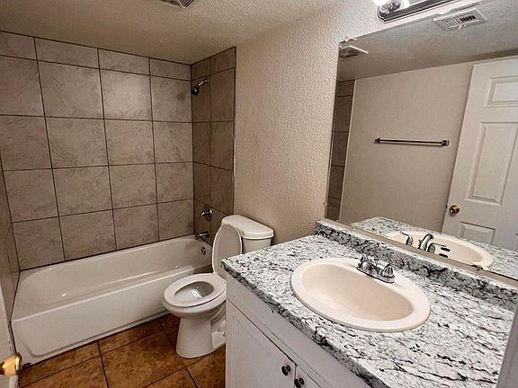 5th image of 2333 W Glenrosa Ave Suite 125