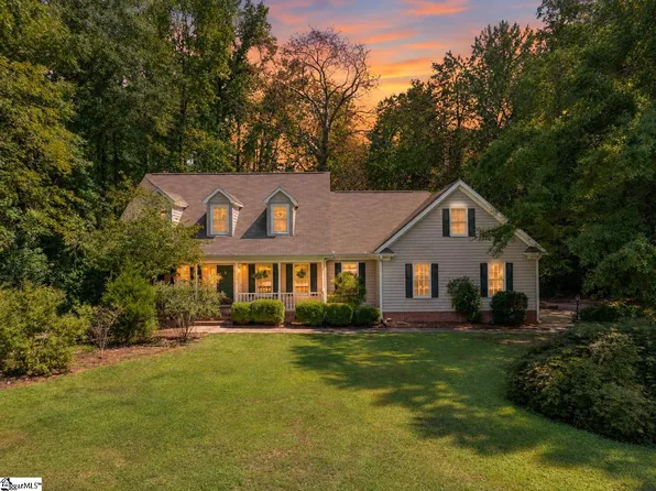 205 Hillpine Dr, Simpsonville, SC 29681