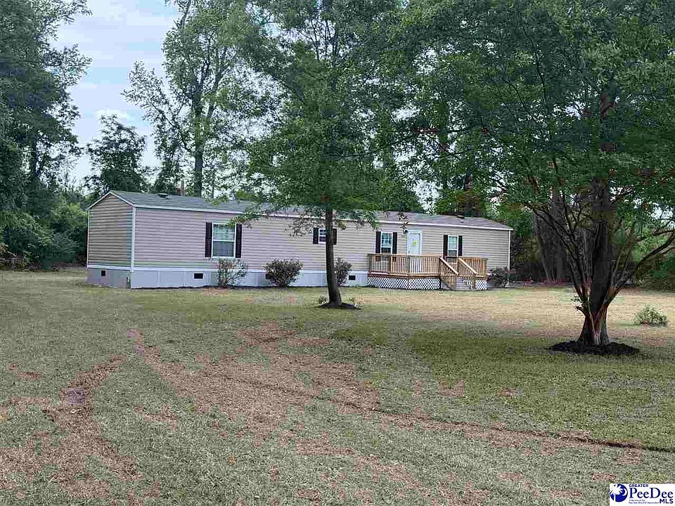 1st image of 1004 N Center Rd