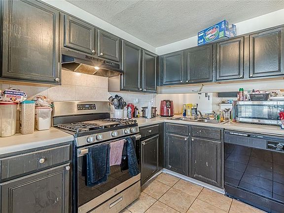 3rd image of 3477 Kingswood Trl