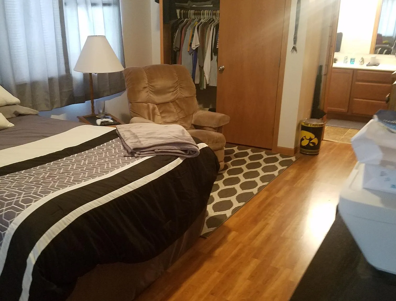 3 bed, 1751 sqft, $2,100 — Photo 4