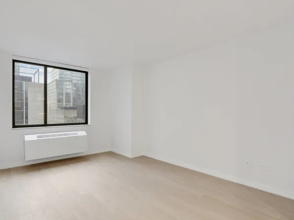 75 West End Avenue image 4 of 30