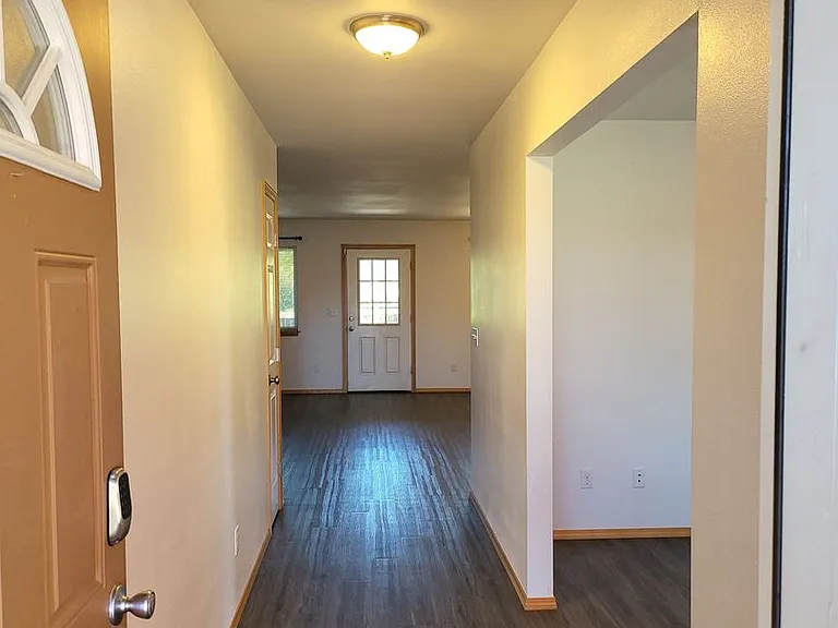 303 Parkside Loop — Photo 2