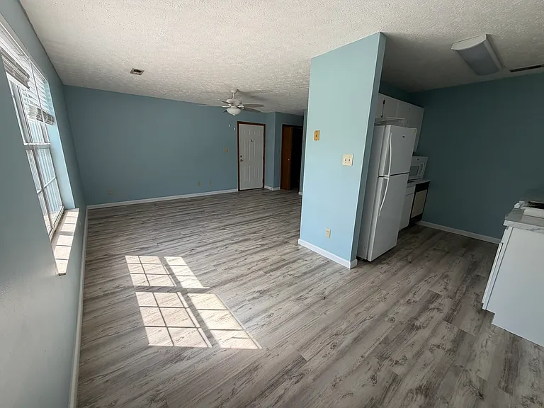 2912 Greenway Dr NE #3 — Photo 6