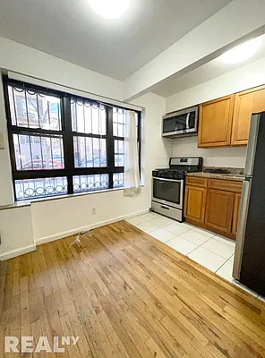 Rented by REAL New York | media 12