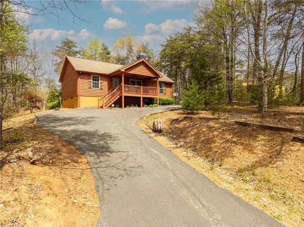 99 Duncan Bridge Trl, Cleveland, GA 30528