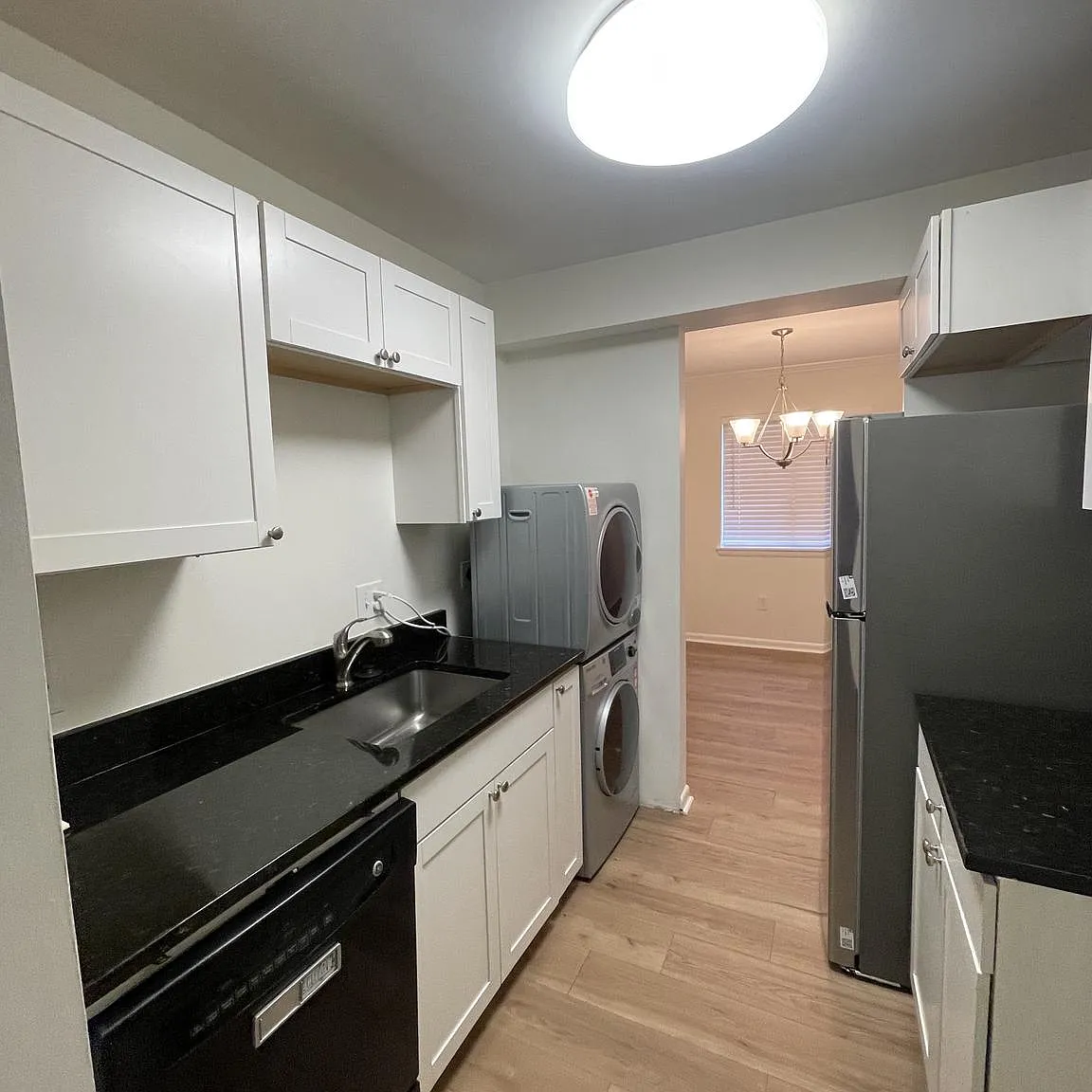 River Terrace Condo — Photo 2