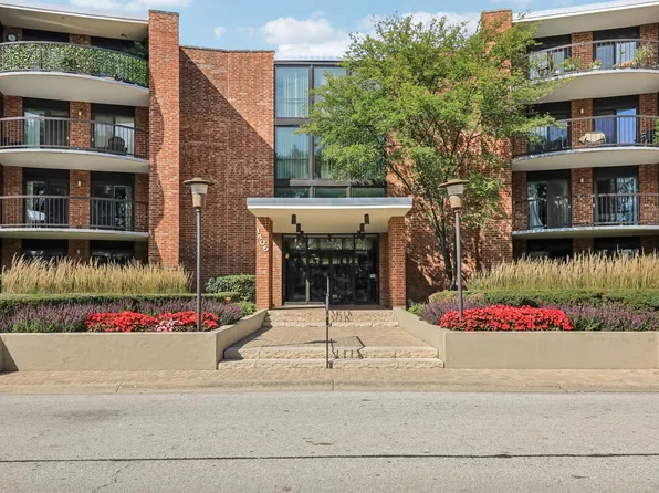 1405 E Central Rd Unit 122C, Arlington Heights, IL 60005