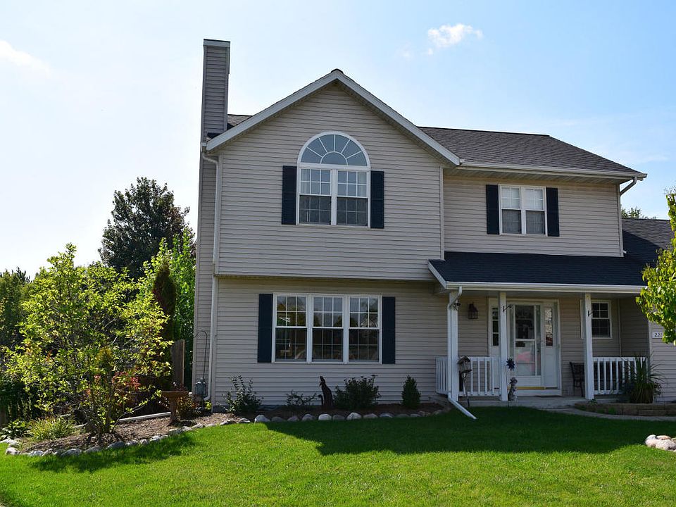 1st image of 221 Quail Cir