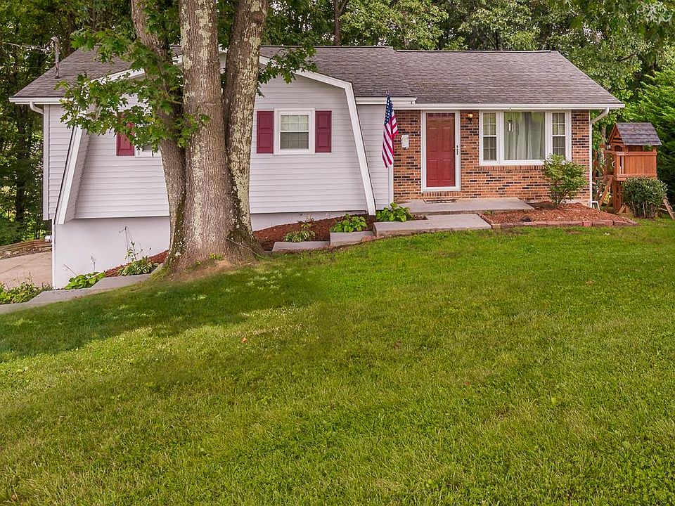 1st image of 10167 Oakwinds Cir