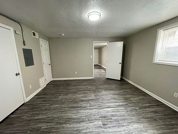 5th image of 1029 Cross Keys Rd APT 5