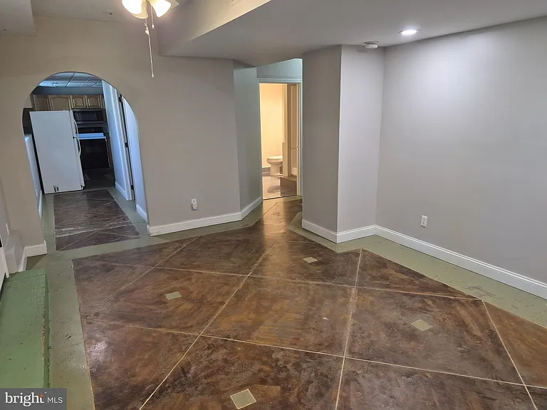 1211 Nottingham Rd — Photo 4