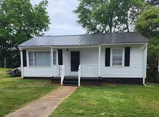 104 Booker Ave, Lexington, NC 27292