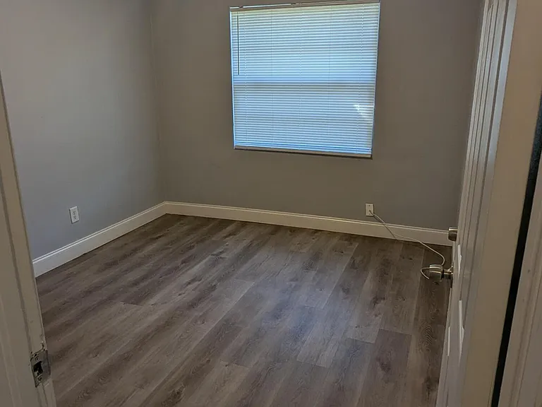 1834 Meharry Ave — Photo 11