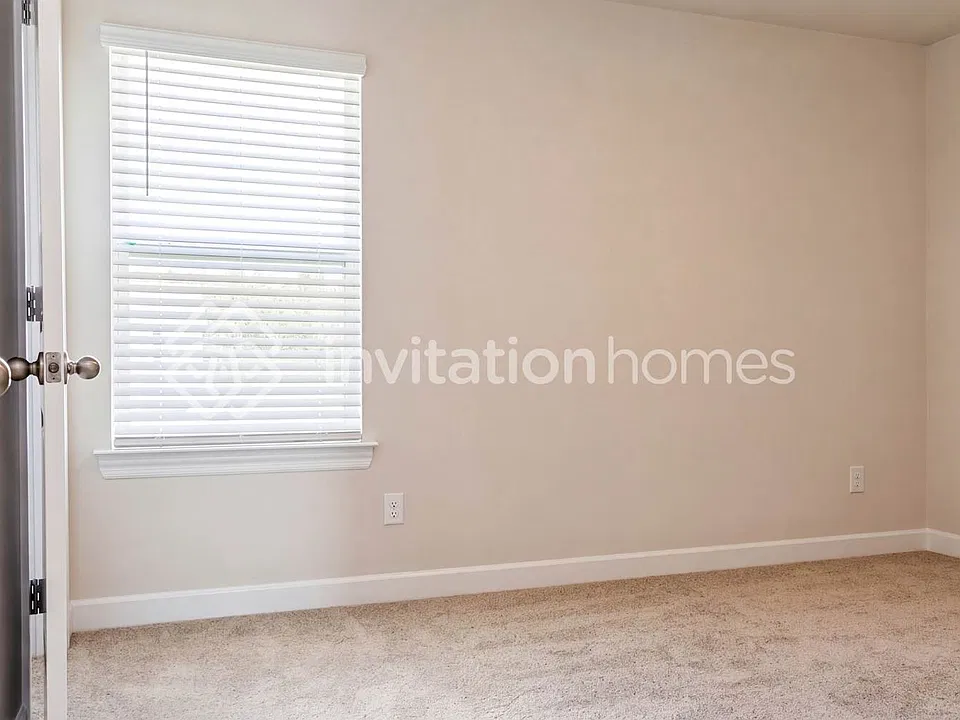 3420 Quintana Dr