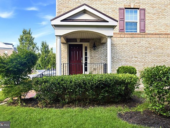 3rd image of 15601 Sunningdale Pl