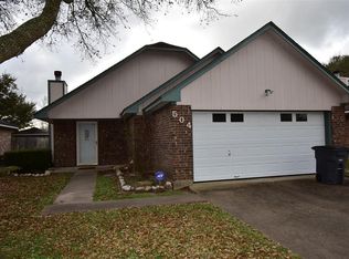 504 Live Oak Ave, Bay City, TX 77414