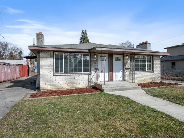 821/823 E Crown Ave, Spokane, WA 99207