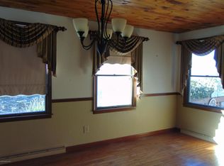 43 Birchwood Dr, Mountain Top, PA 18707