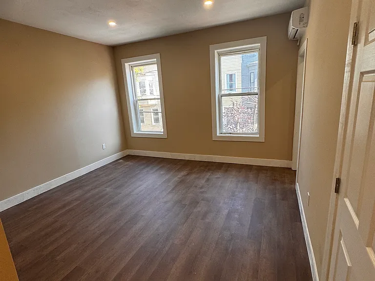 132 4th Ave #2 — Photo 8