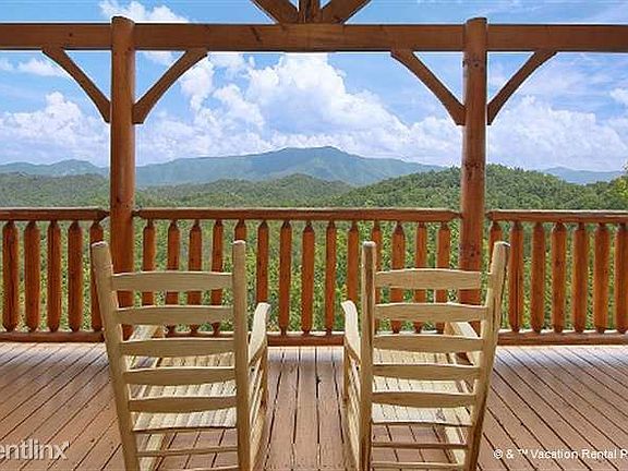 Relax the Smoky Mountain way