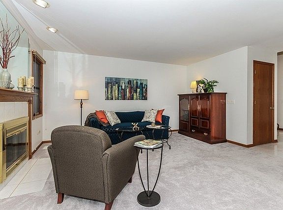 3rd image of 953 N Cove Dr #D