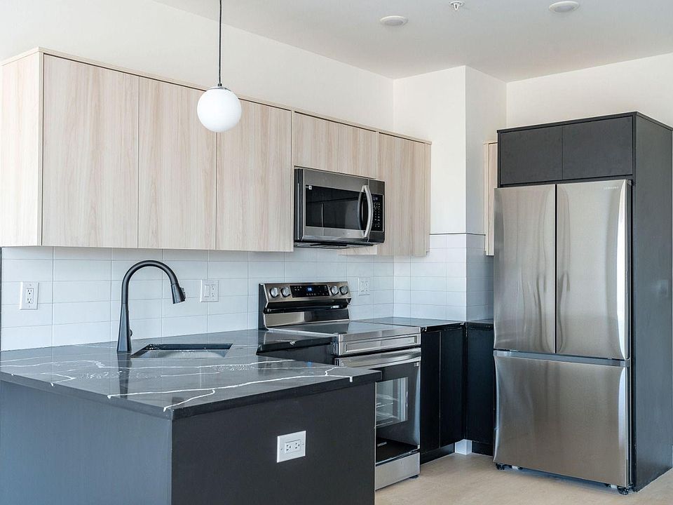 1st image of 2132 N 10th St #4d9f71f4d