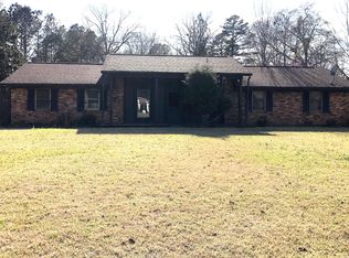 16495 E John C Stennis Dr, Louisville, MS 39339