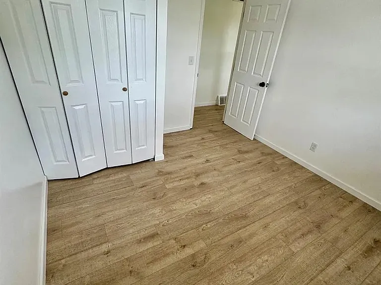 10161 Pottinger Rd — Photo 6