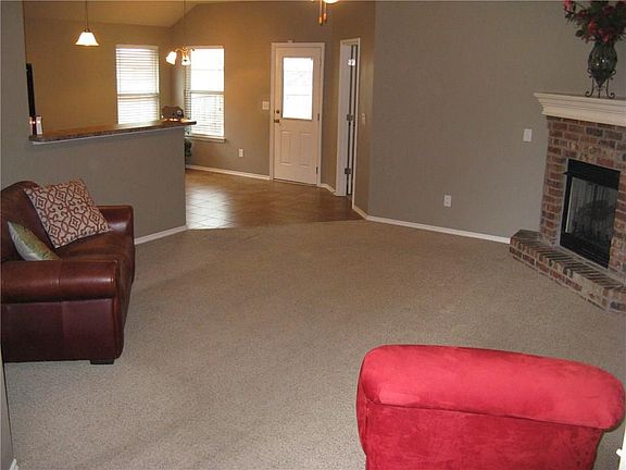 4th image of 8608 SW 46th Pl