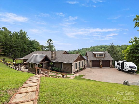 2nd image of 298 Lone Pine Rd